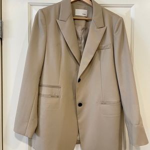 Gorgeous cream blazer